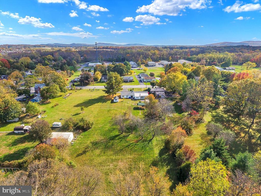 950 W TRINDLE ROAD