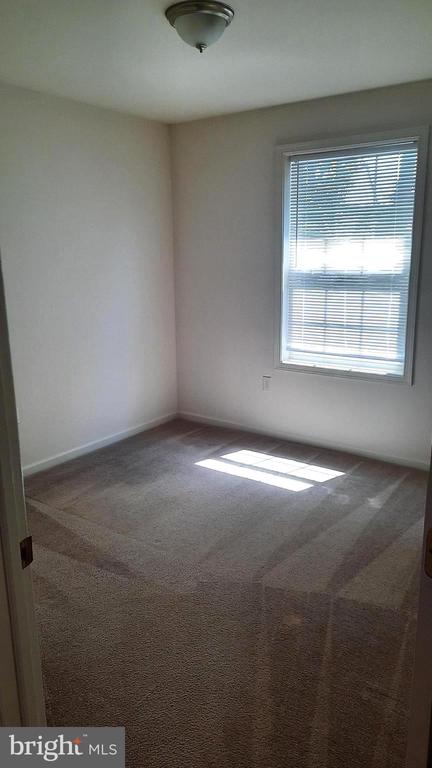 305 ANTILLES COURT