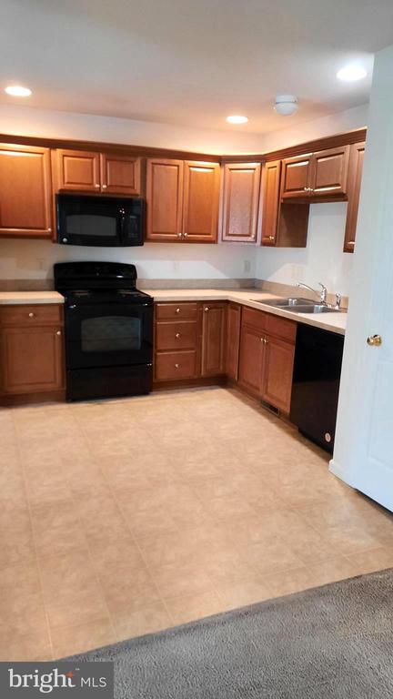 305 ANTILLES COURT