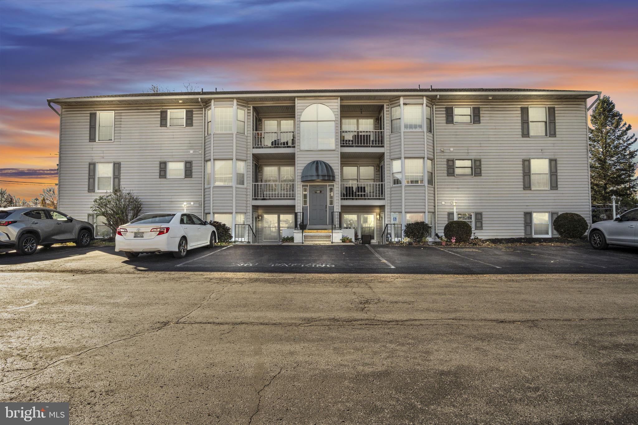 128 W PORTLAND STREET 11