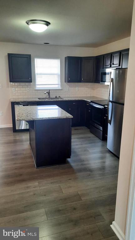 930 ADMIRALS QUAY DRIVE