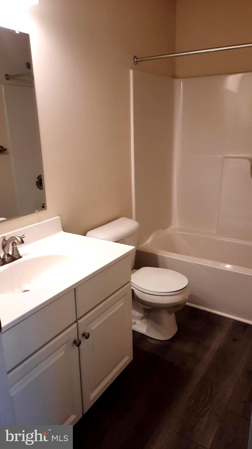 945 ADMIRALS QUAY DRIVE