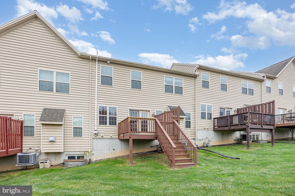 2005 GOLDEN COURT