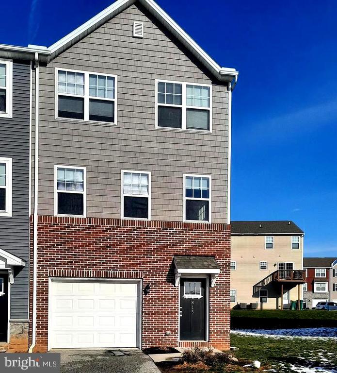 815 SCHOONER LANE