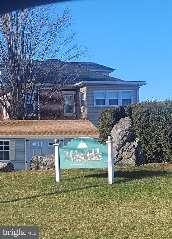 128 EASTERLY DRIVE