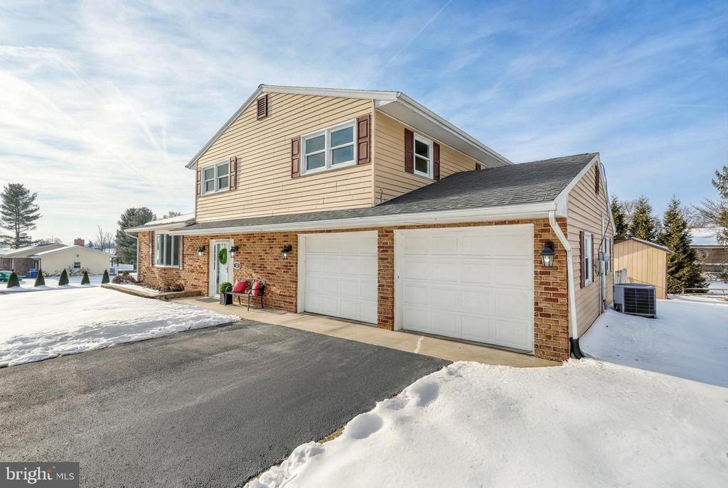 300 WIDDERS DRIVE