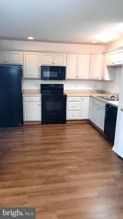 303 ANTILLES COURT