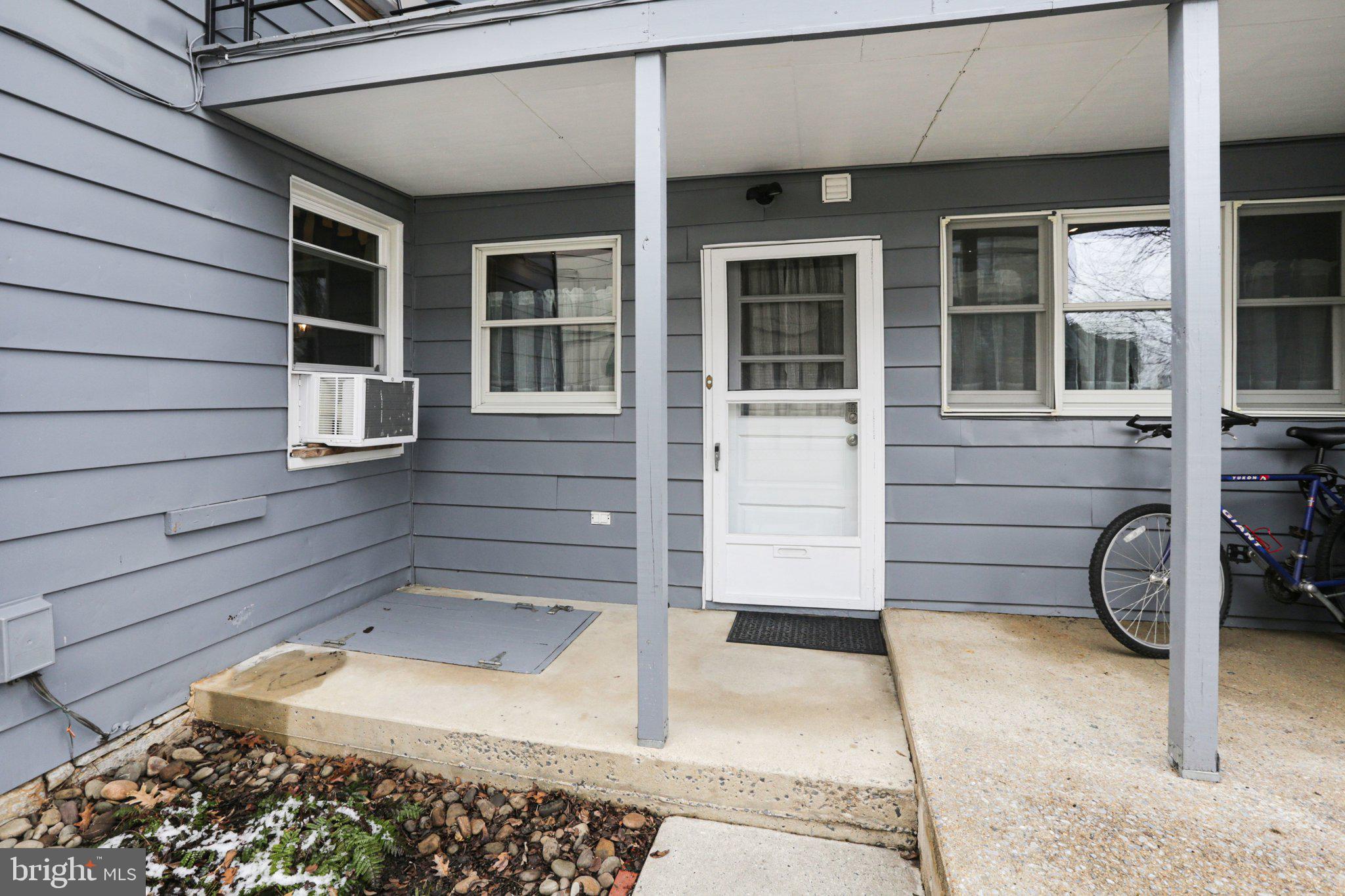 125 E NORTH STREET