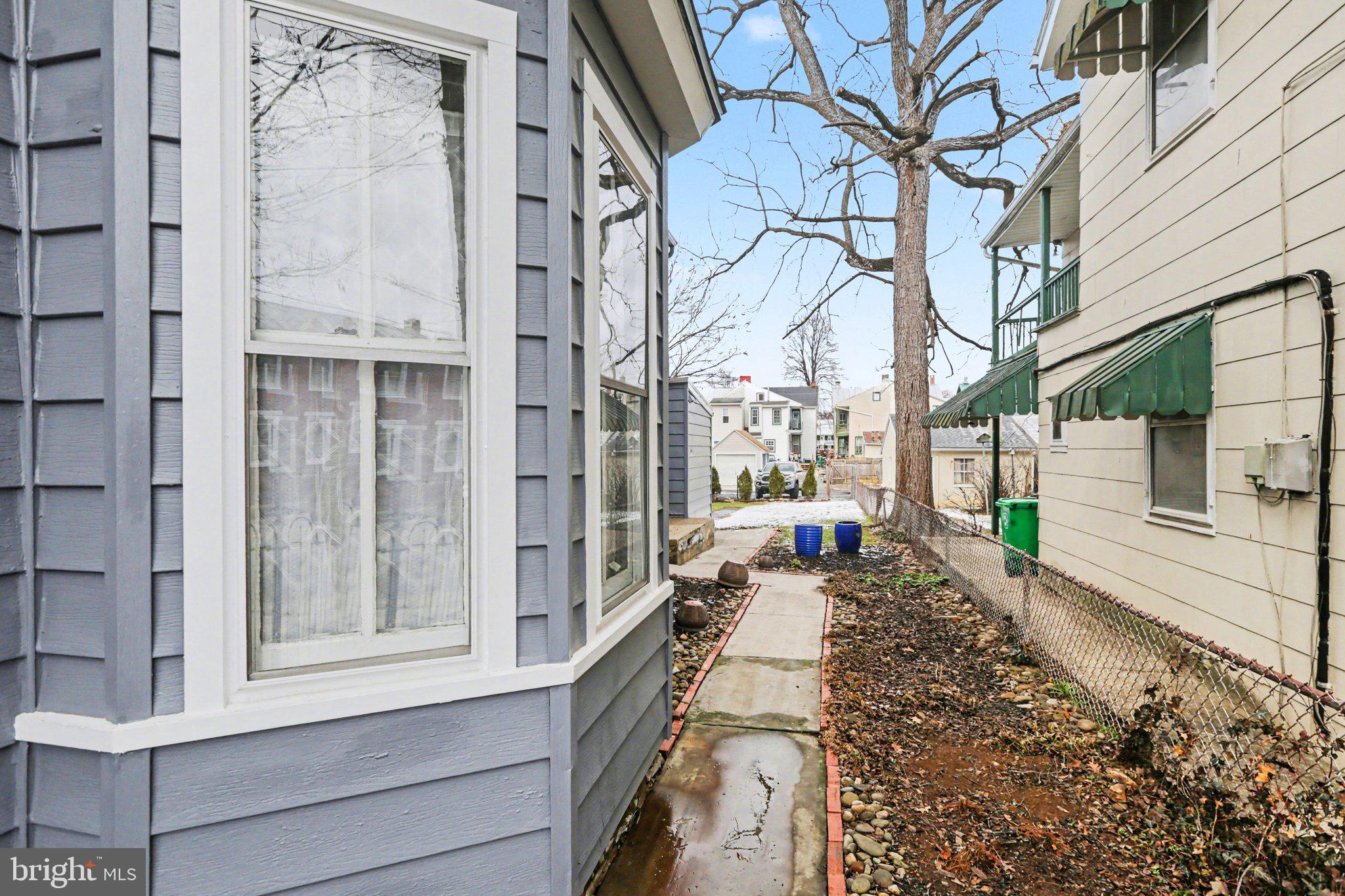 125 E NORTH STREET