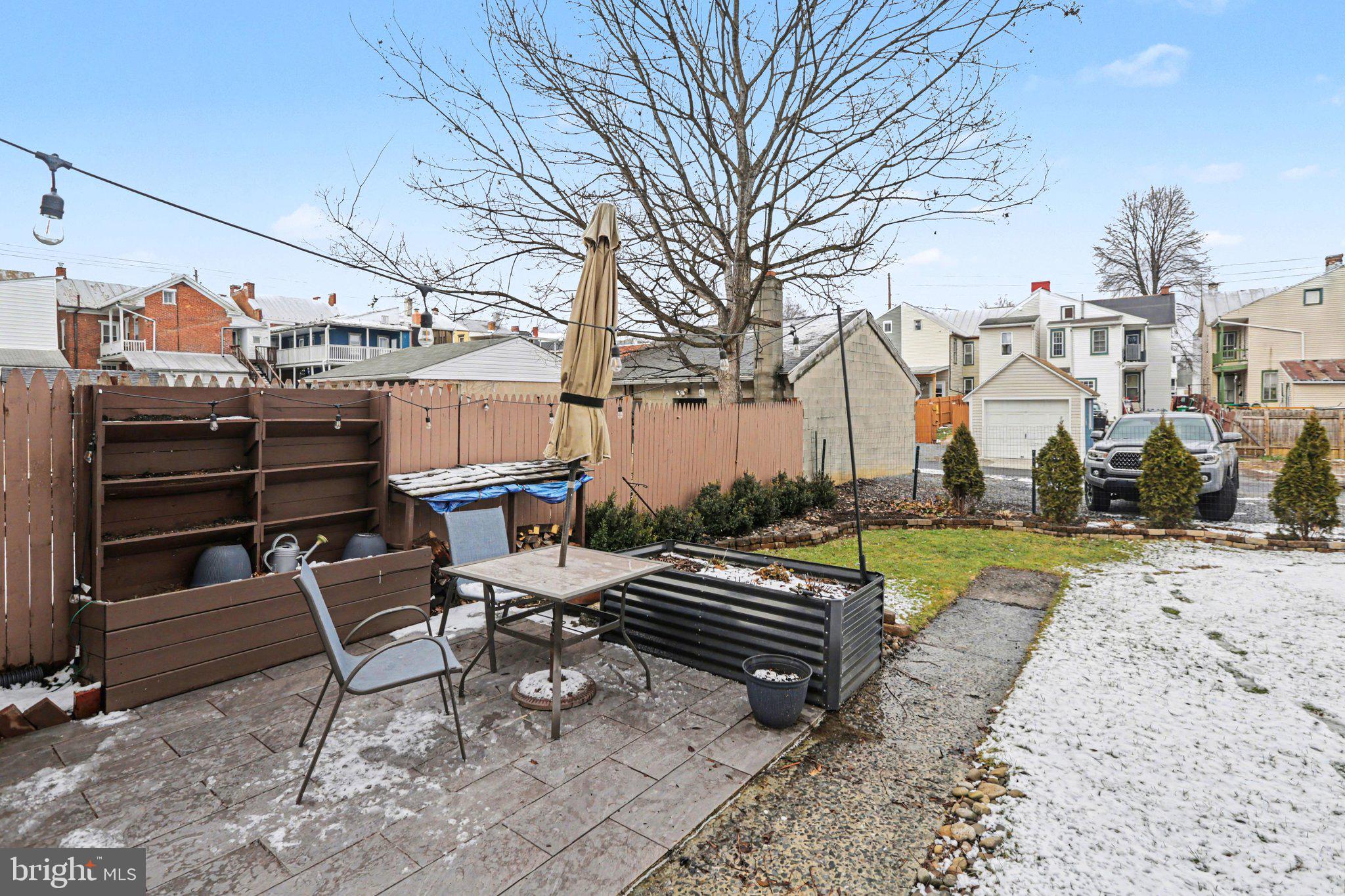 125 E NORTH STREET