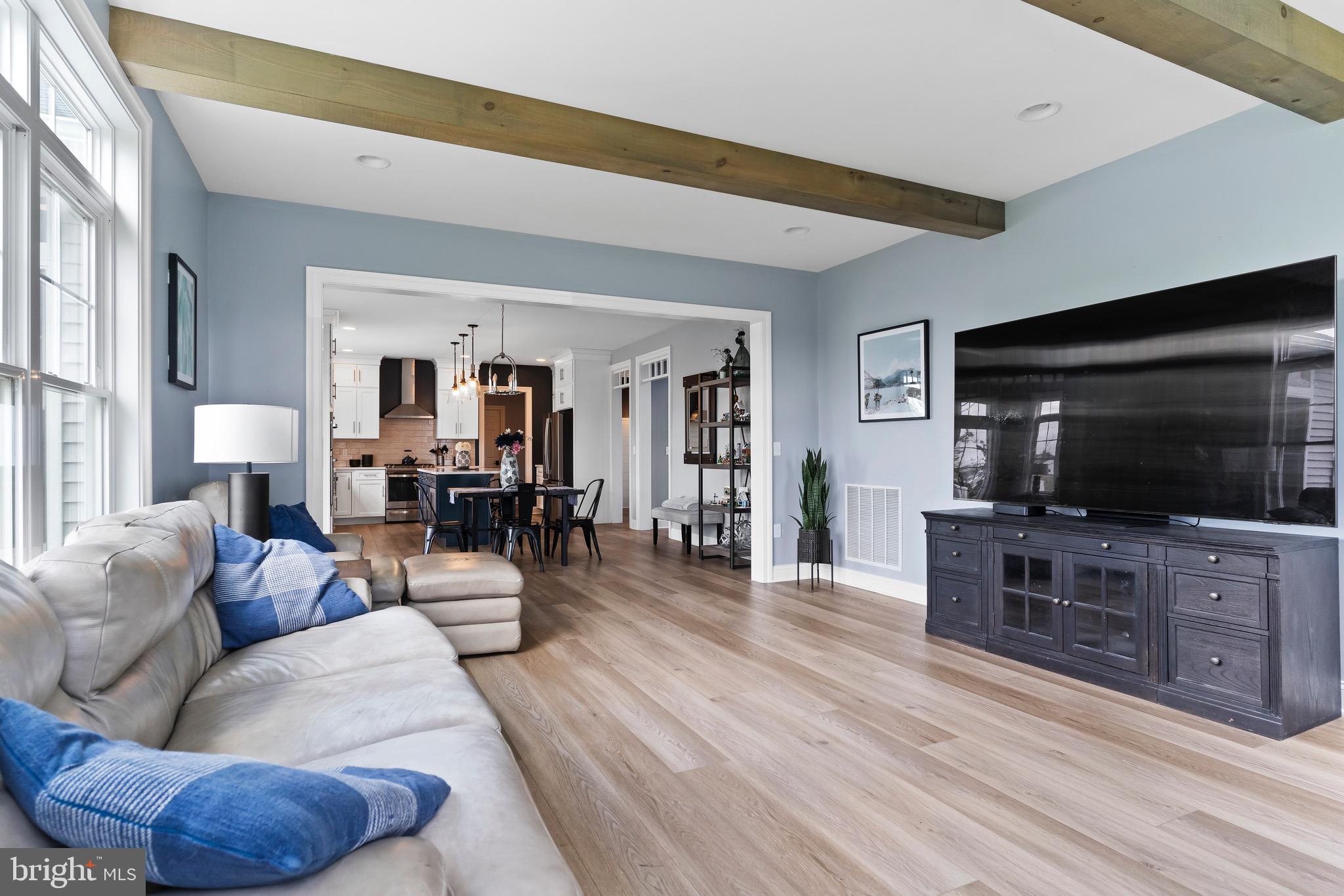 2058 N AUTUMN CHASE DRIVE