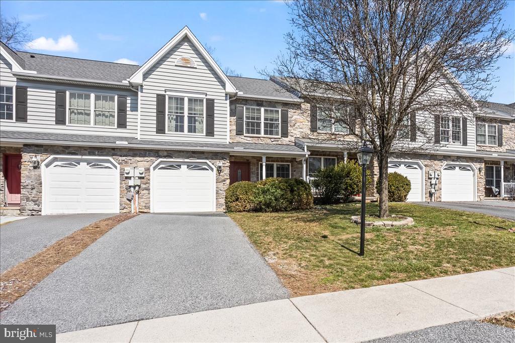 10 LENOX COURT