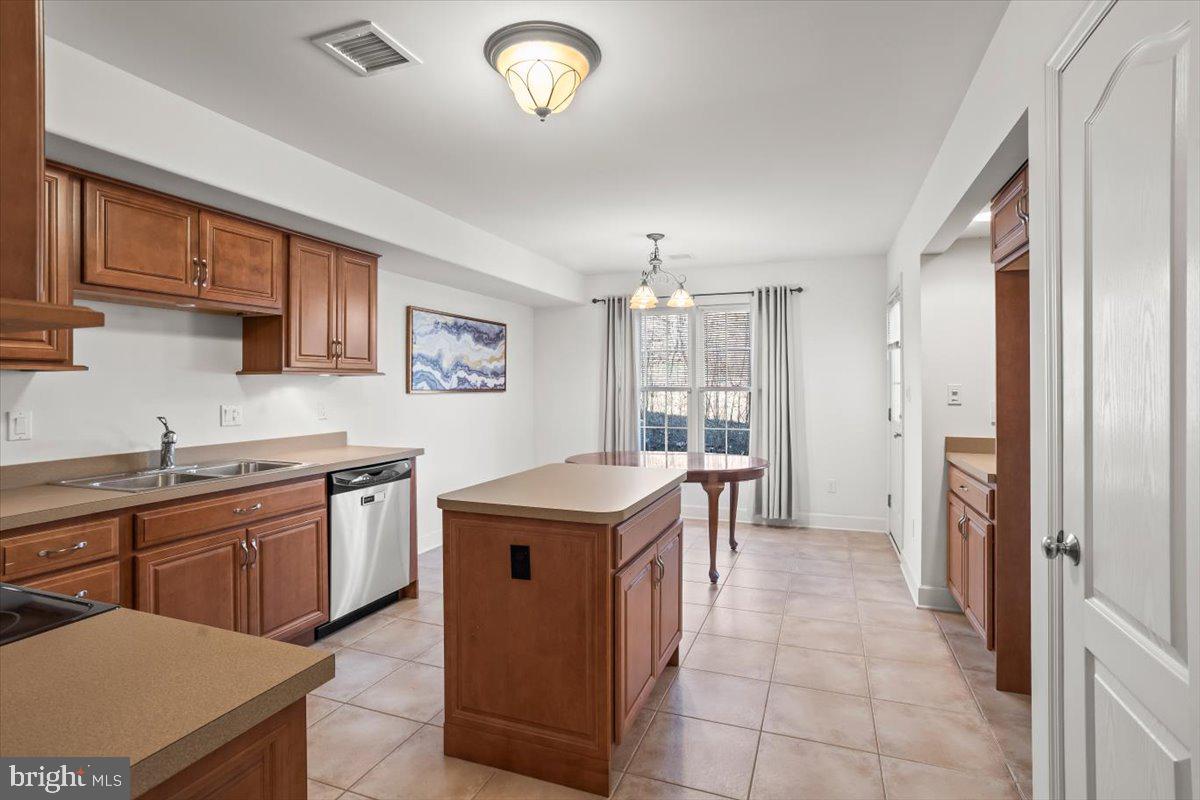 10 LENOX COURT