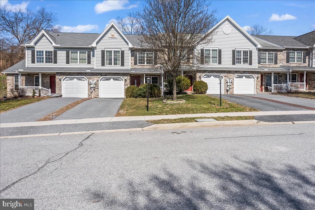 10 LENOX COURT