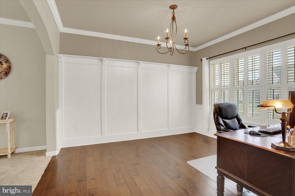1821 SPARTAN DRIVE