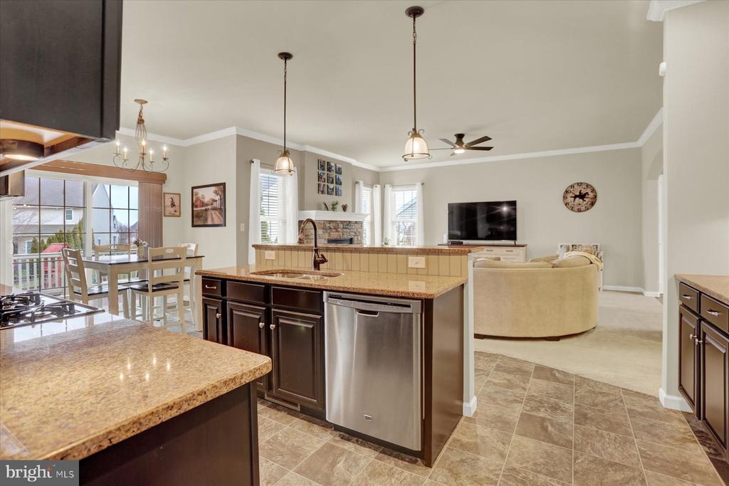 1821 SPARTAN DRIVE