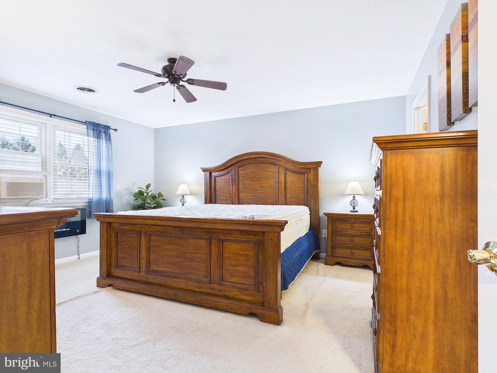 2414 RYE CIRCLE