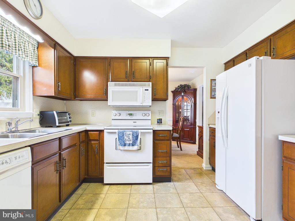2414 RYE CIRCLE