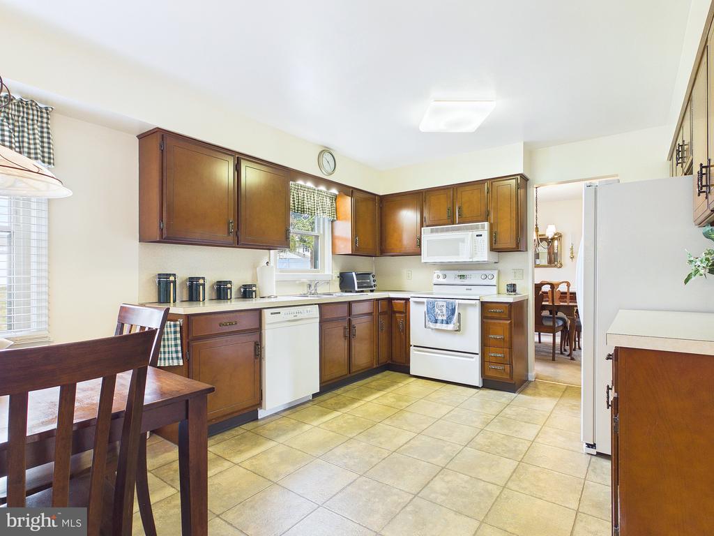 2414 RYE CIRCLE