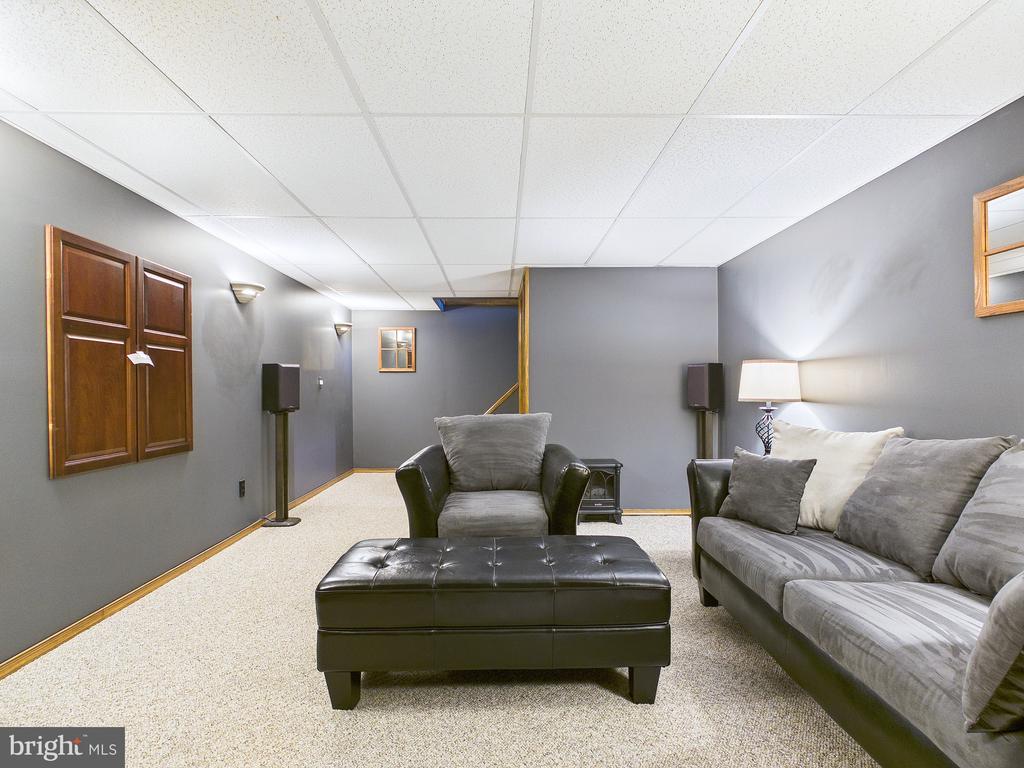 2414 RYE CIRCLE