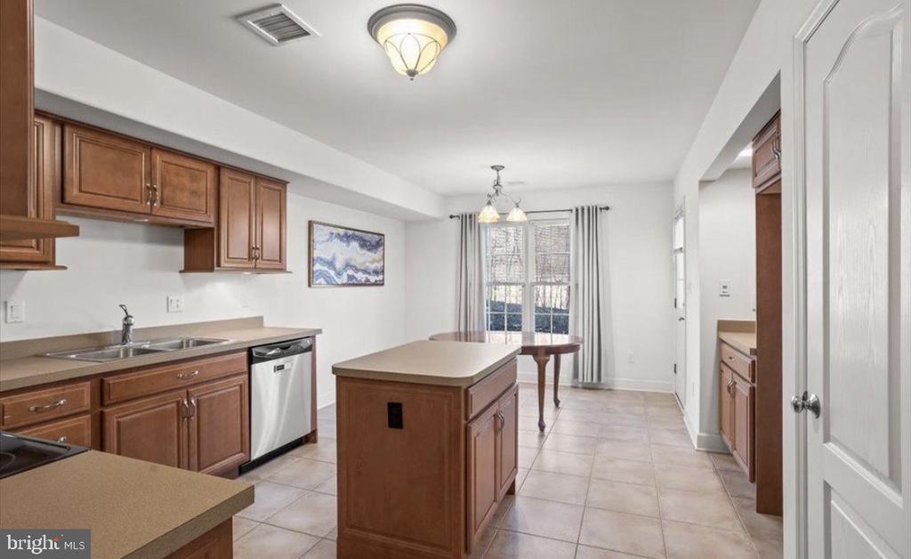 10 LENOX COURT