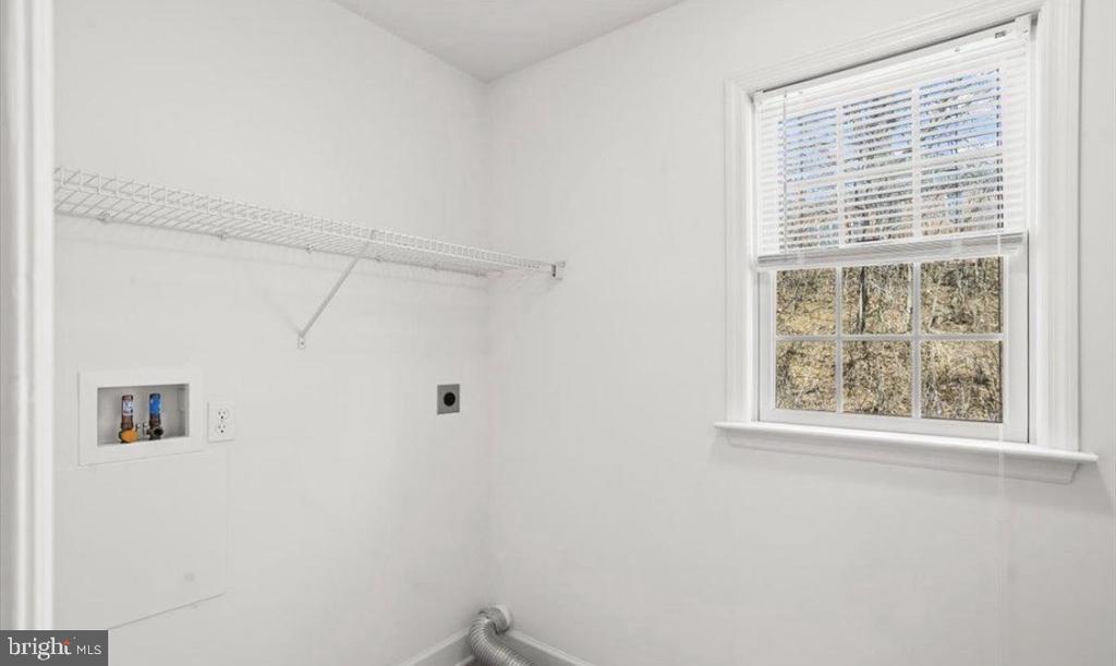 10 LENOX COURT