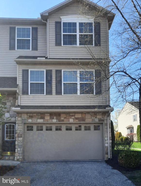 304 ANTILLES COURT