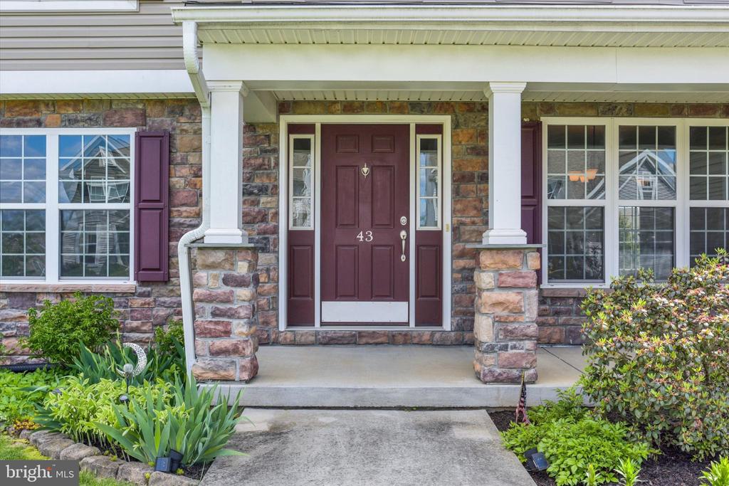 43 DANBURY DRIVE