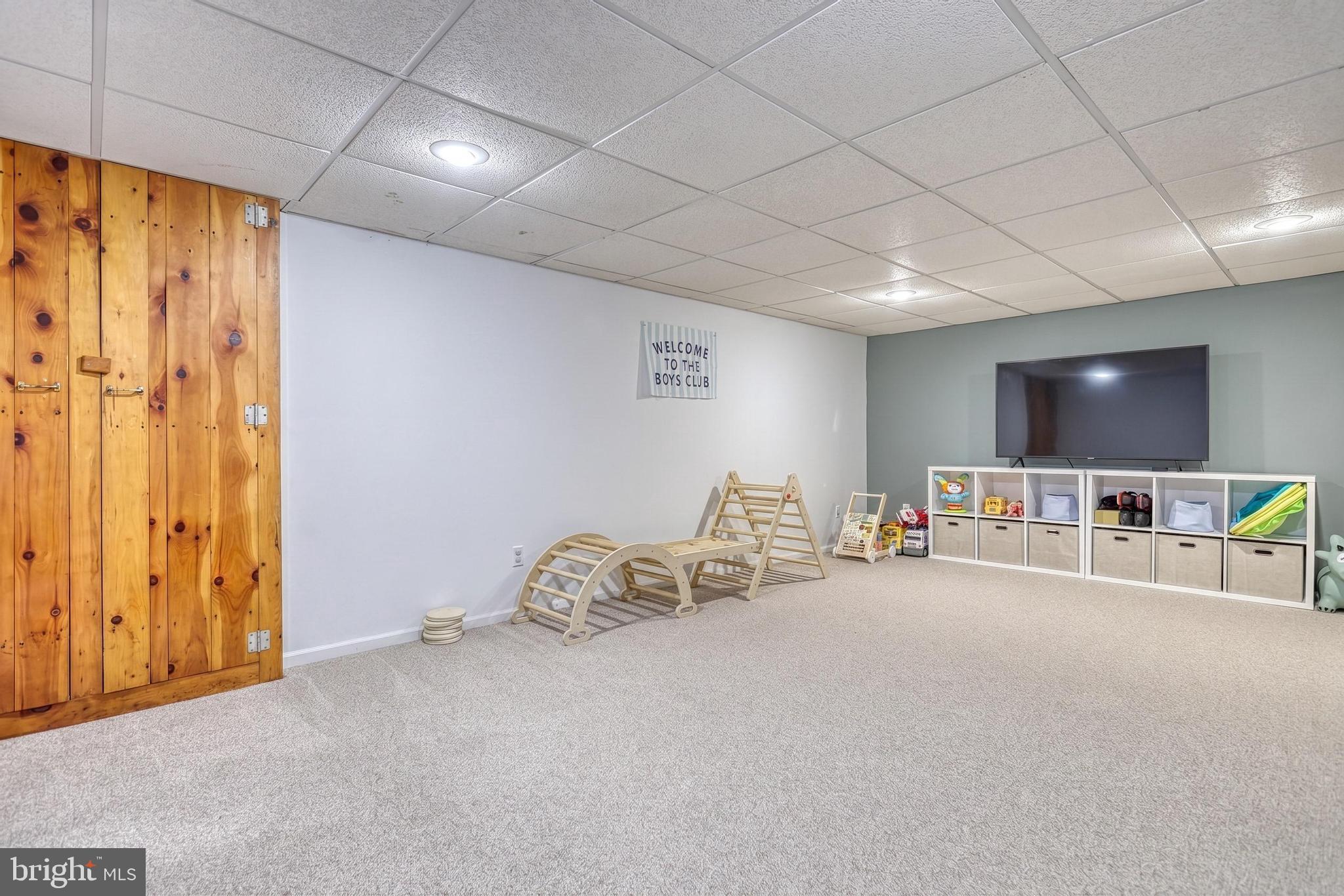 52 CENTER DRIVE