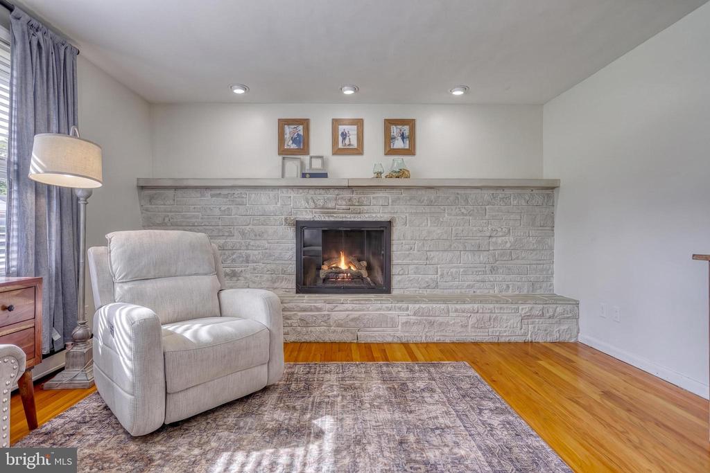 52 CENTER DRIVE