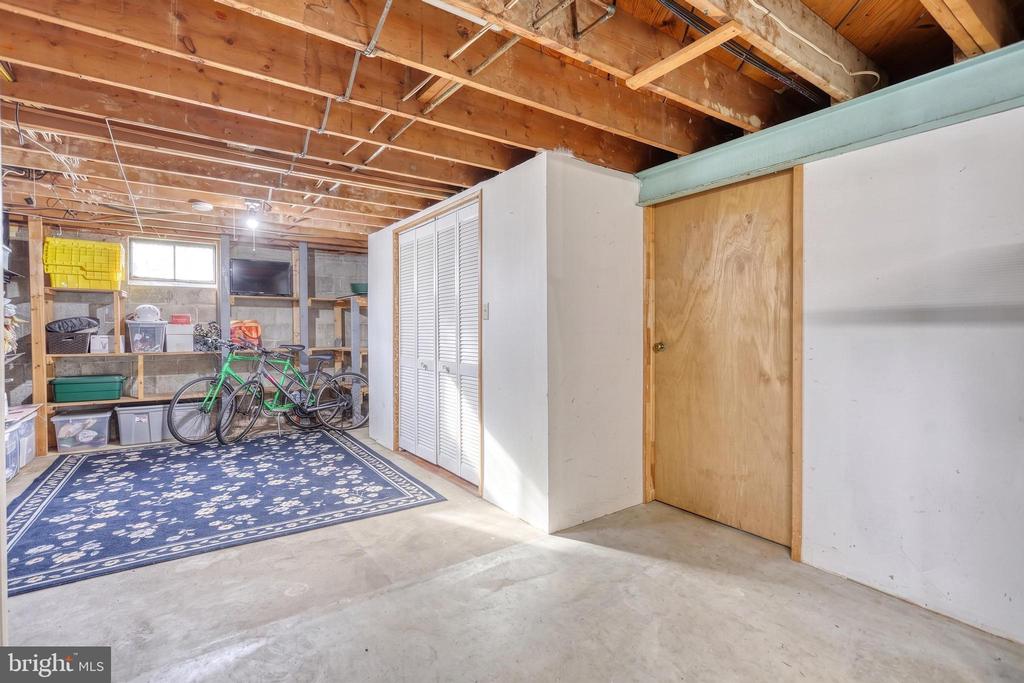 52 CENTER DRIVE