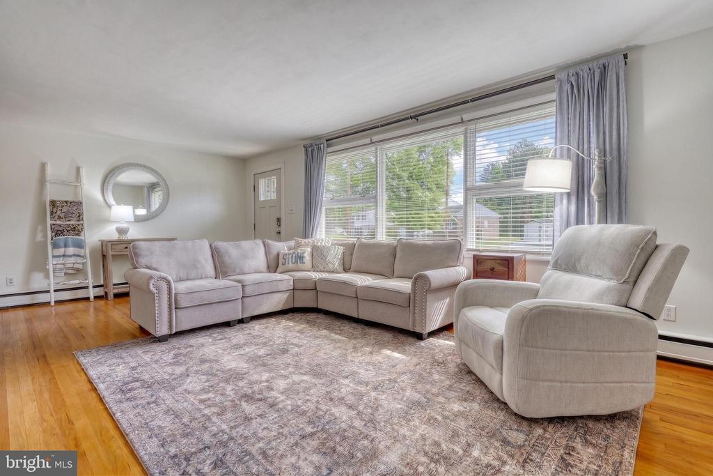 52 CENTER DRIVE