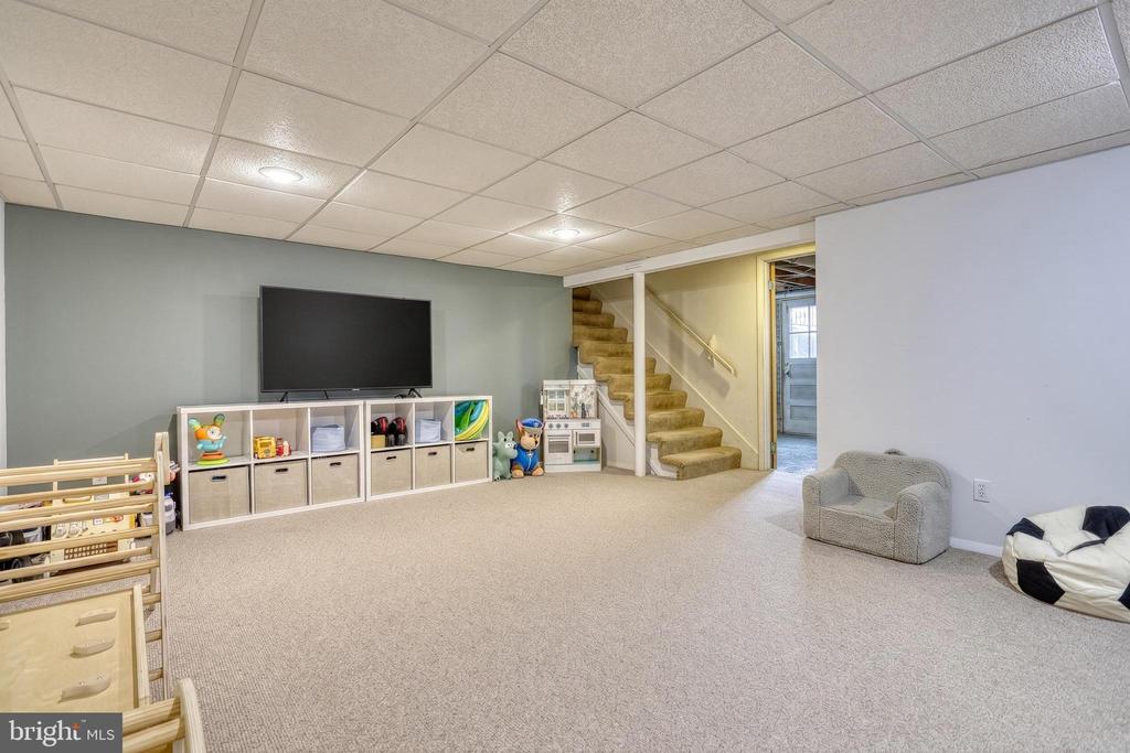 52 CENTER DRIVE