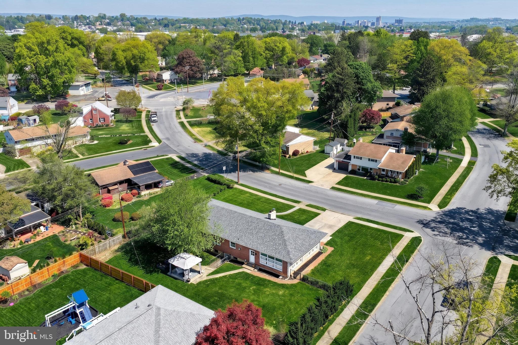 52 CENTER DRIVE