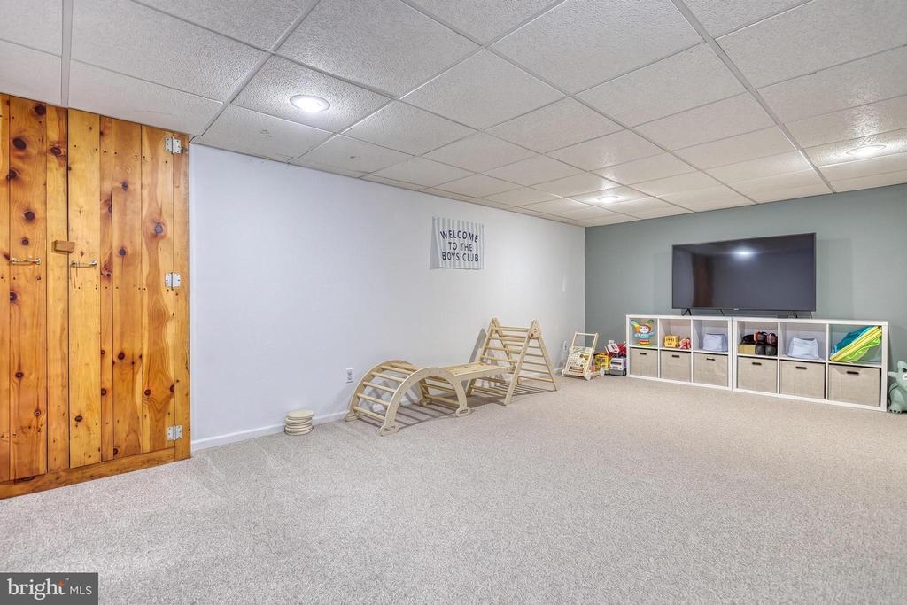 52 CENTER DRIVE