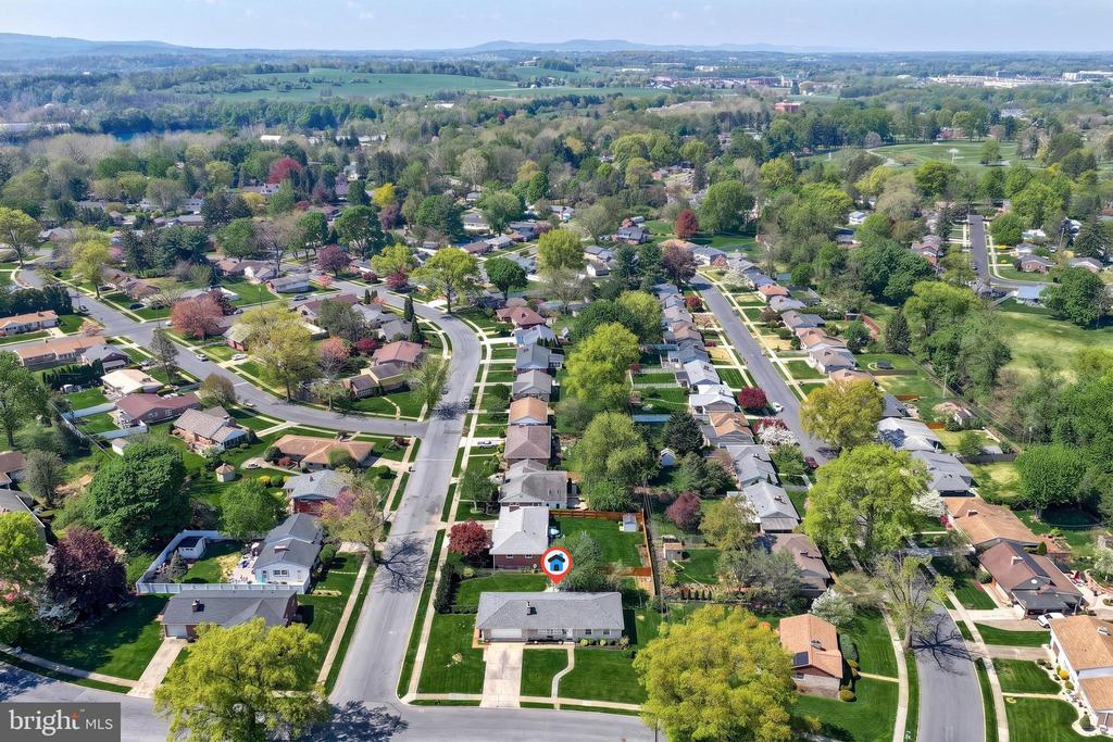 52 CENTER DRIVE