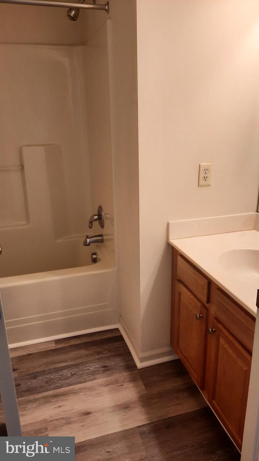 325 ANTILLES COURT