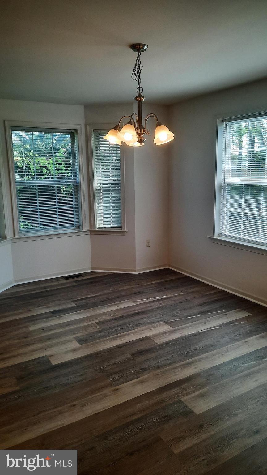 325 ANTILLES COURT