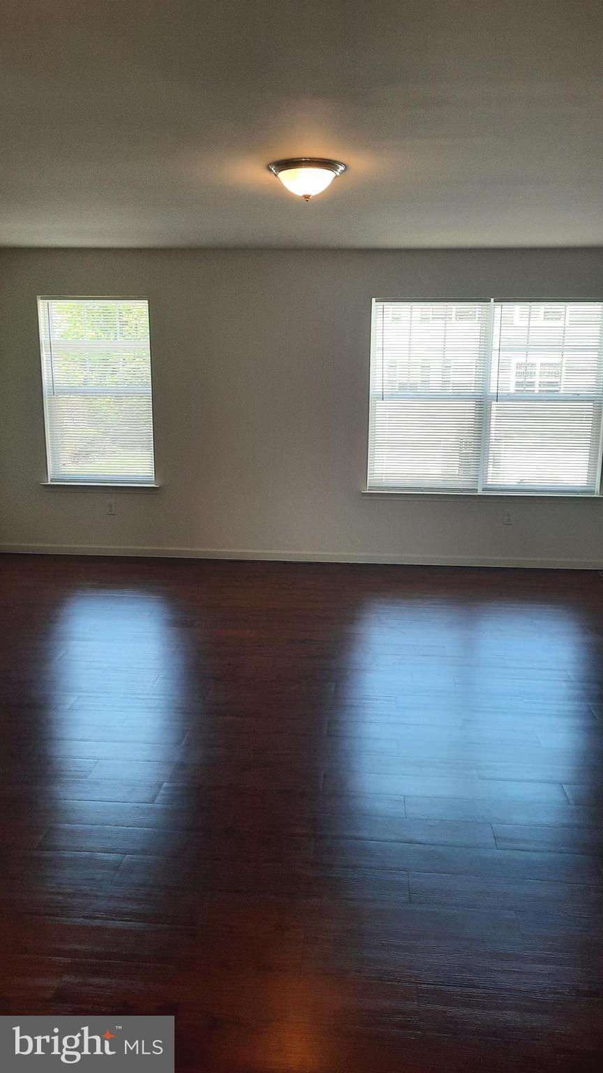 712 ADMIRALS QUAY DRIVE