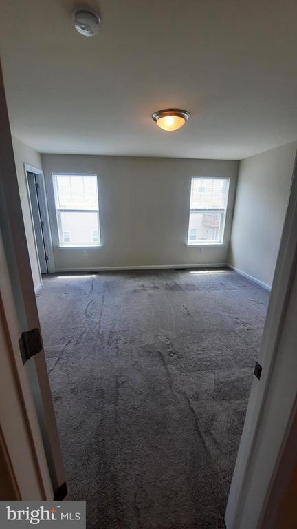 1039 ADMIRALS QUAY DRIVE