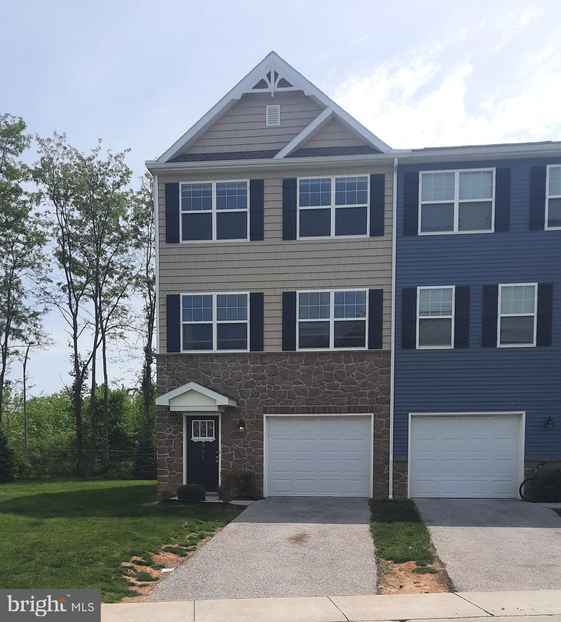 901 ADMIRALS QUAY DRIVE