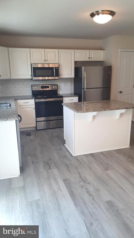 929 ADMIRALS QUAY DRIVE