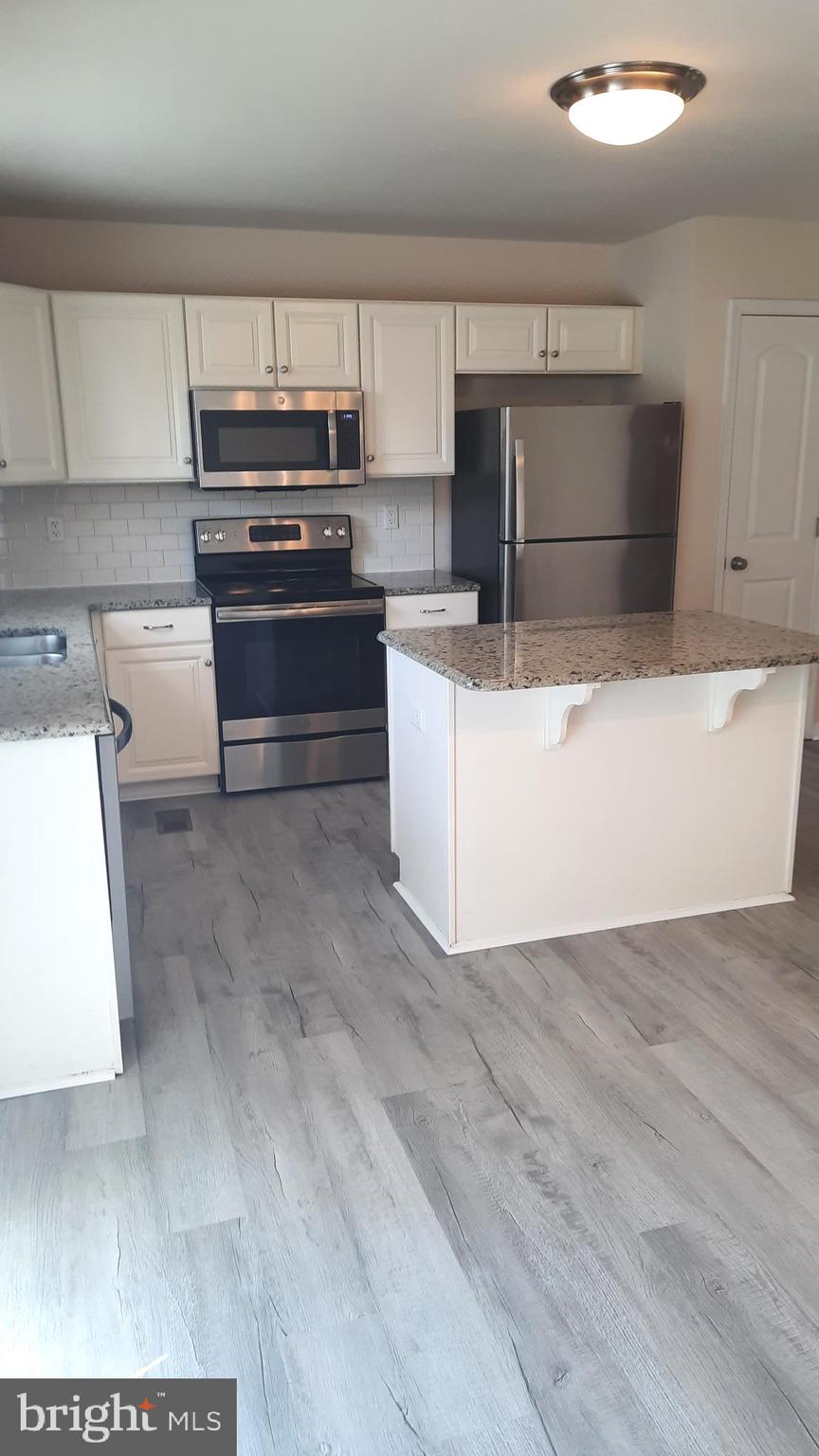 929 ADMIRALS QUAY DRIVE