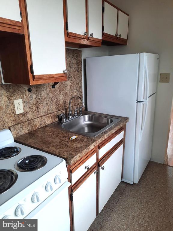 12 S FILBERT STREET C8