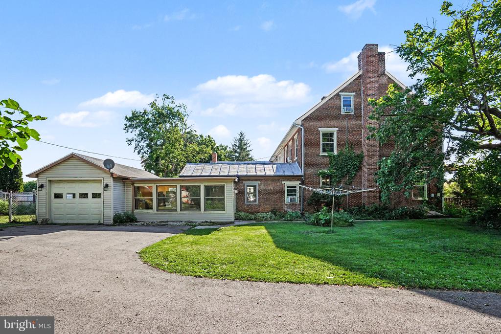 2143 NEWVILLE ROAD