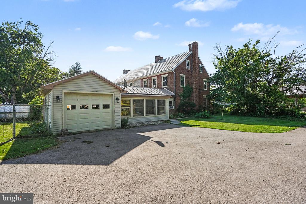 2143 NEWVILLE ROAD