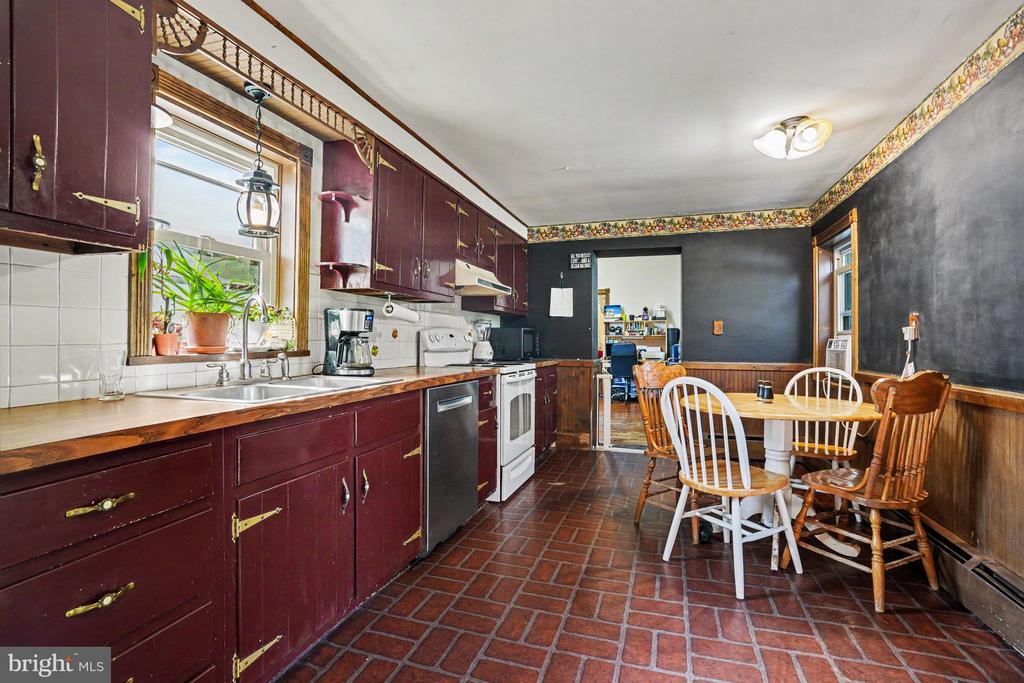 2143 NEWVILLE ROAD