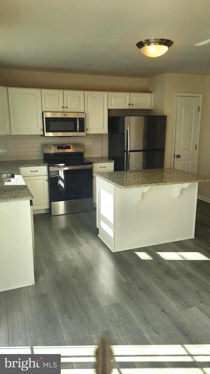 921 ADMIRALS QUAY DRIVE