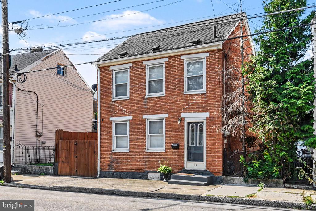 120 E NORTH STREET