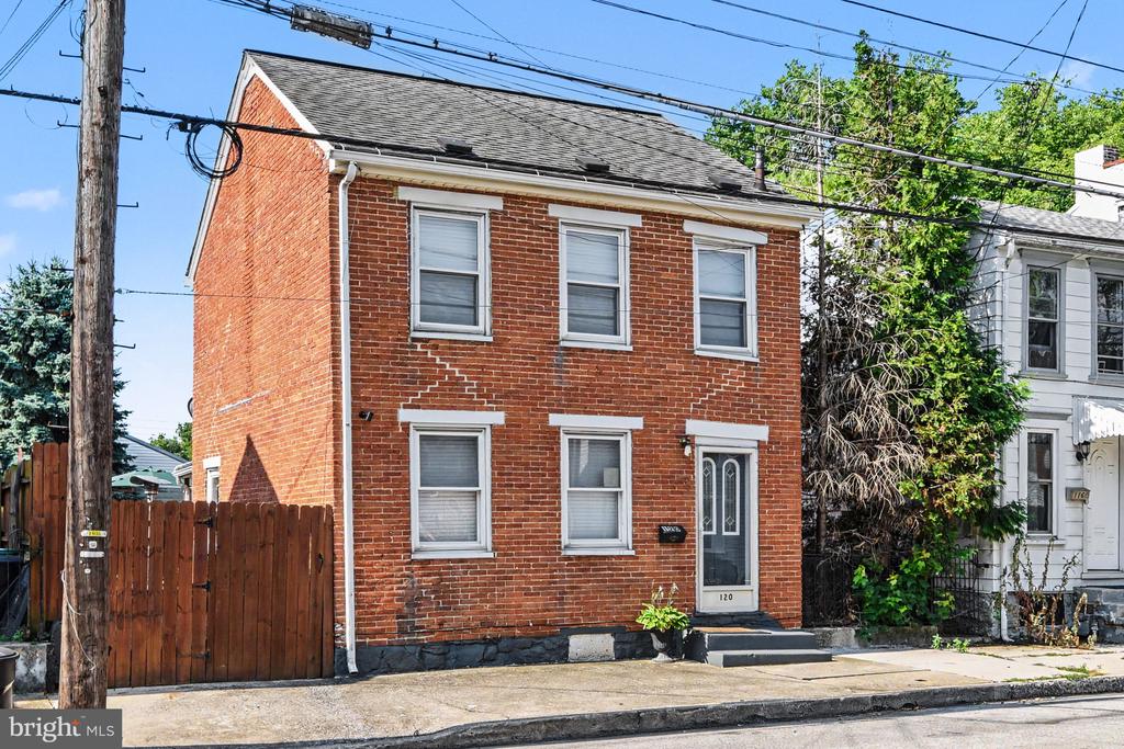 120 E NORTH STREET